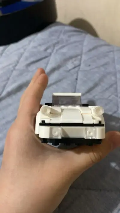 Auto de juguete de bloques blanco porche 911 - miniatura 2