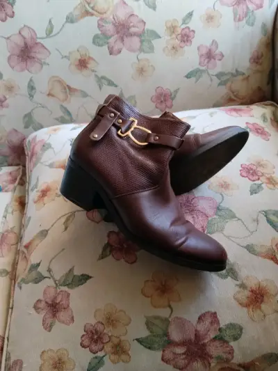 Botines de cuero marrón con hebilla decorativa - miniatura 6