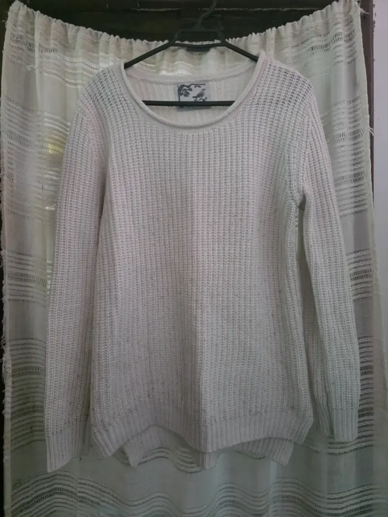 Suéter de punto beige para mujer