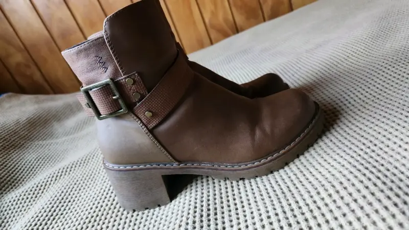 Botines de cuero marrón con tacón - 5