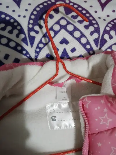 Chaqueta acolchado rosa para niña con estrellas - miniatura 5