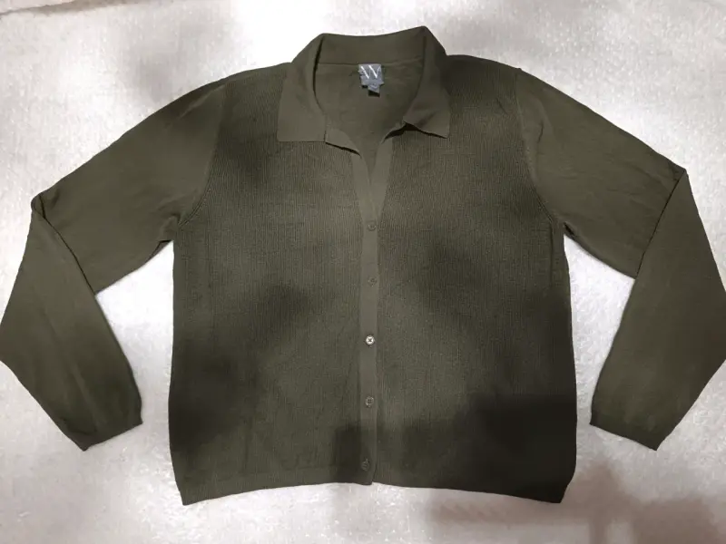 Cardigan verde oliva para mujer - 1