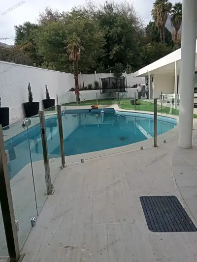 Barandas de vidrio templado para terrazas y piscinas - miniatura 2