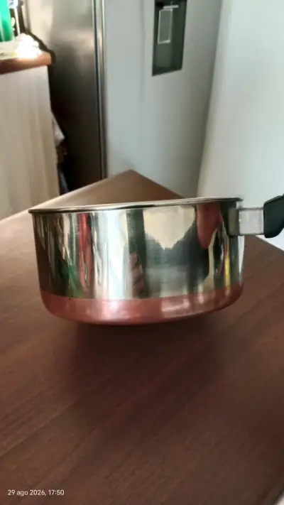 Olla de acero inoxidable con base de cobre 2 litro - miniatura 1
