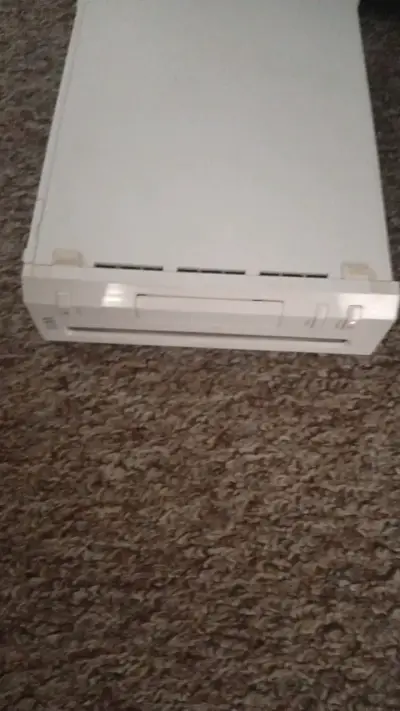 Consola Nintendo Wii con accesorios y controles - miniatura 5