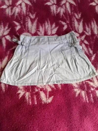Falda corta de mezclilla H&M talla 38 - miniatura 1