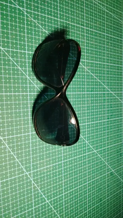 Gafas de Sol Negras Estilo Clásico - miniatura 1