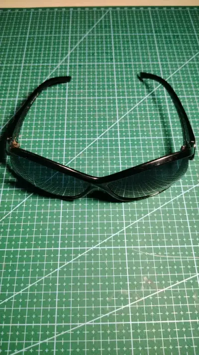 Gafas de Sol Negras Estilo Clásico - miniatura 3