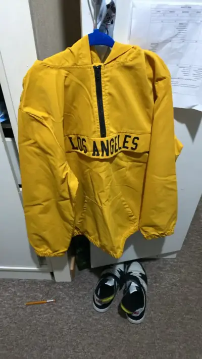 Cortaviento amarillo para niños Shein Los Angeles - miniatura 1