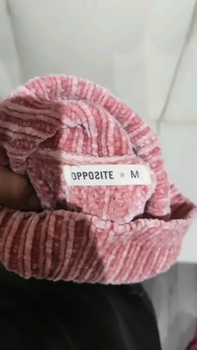 Suéter de Cuello Alto Rosado para Mujer - miniatura 3