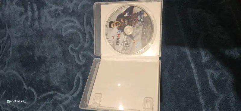 Juego FIFA 14 para PS3 en buen estado - 2
