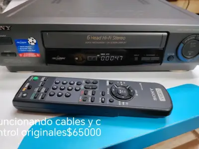 Reproductor VHS Sony 6 Head Hi-Fi Stereo con control - miniatura 1