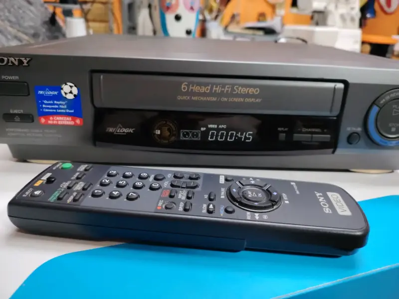 Reproductor VHS Sony 6 Head Hi-Fi Stereo con control - 2