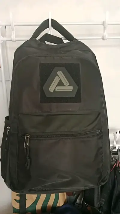 Mochila táctica en negro 32 l - miniatura 1