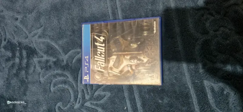 Juego PS4 Fallout 4 en buen estado - 1