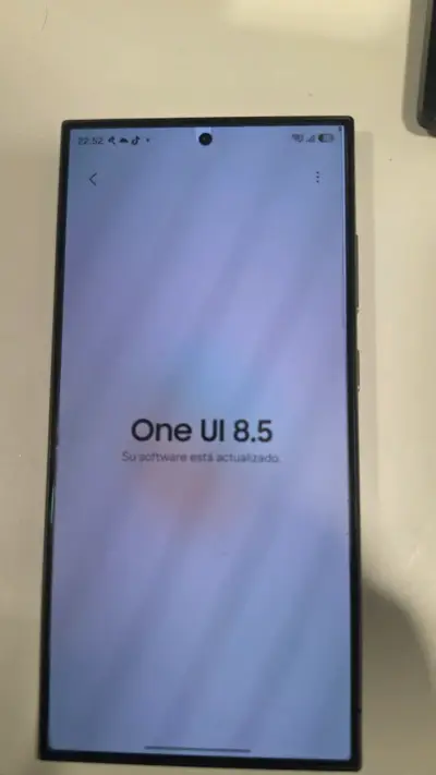 Samsung Galaxy S23 Ultra 256GB en buen estado - miniatura 5