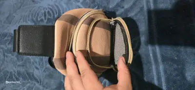 Riñonera de diseño a cuadros con correa ajustable - miniatura 2