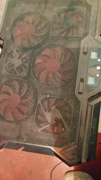 Base de refrigeración para laptop con ventiladores - miniatura 1