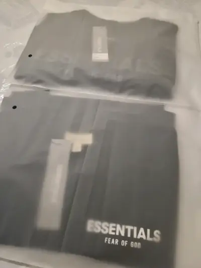 Polera Essentials Fear of God negra unisex - miniatura 2