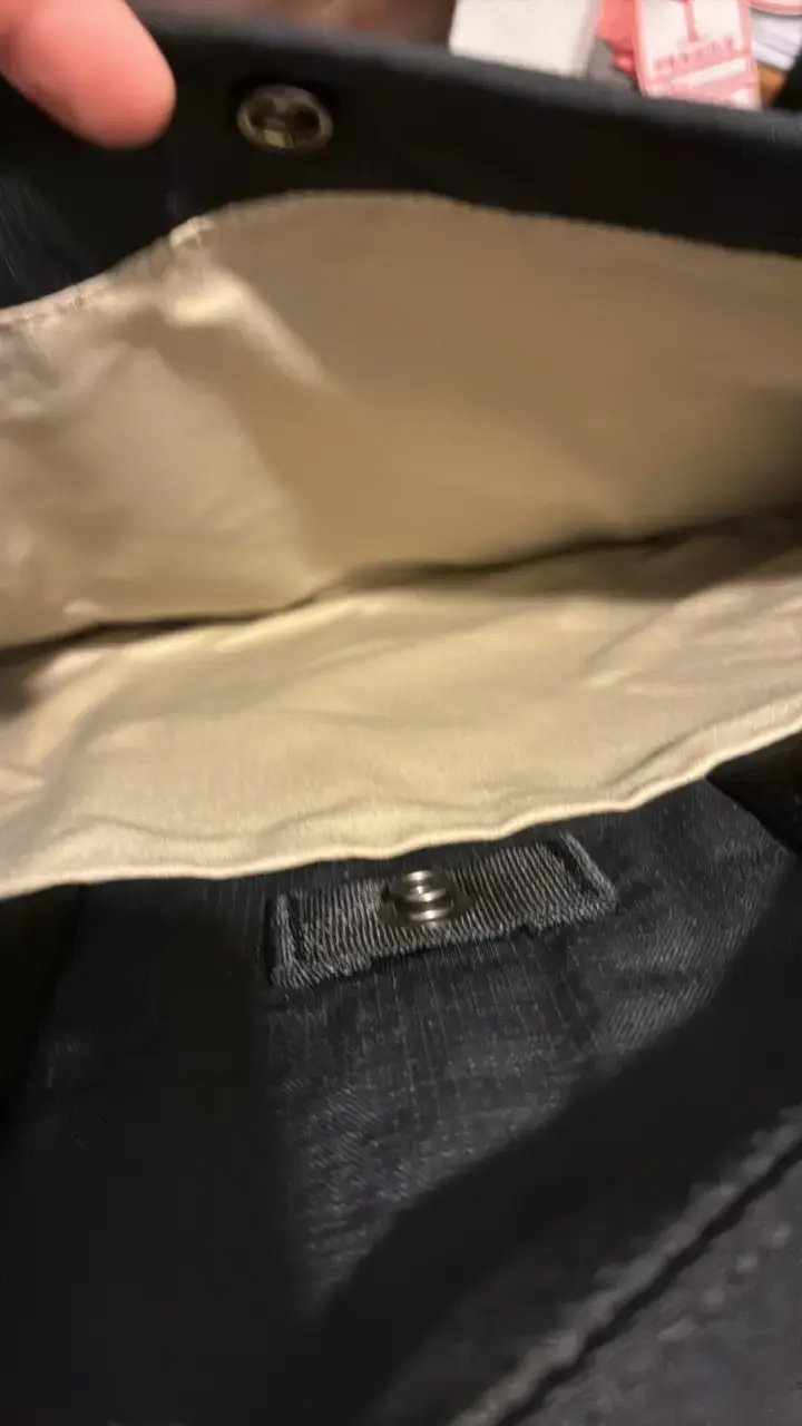 Maletín negro Bellroy con múltiples compartimentos - 4