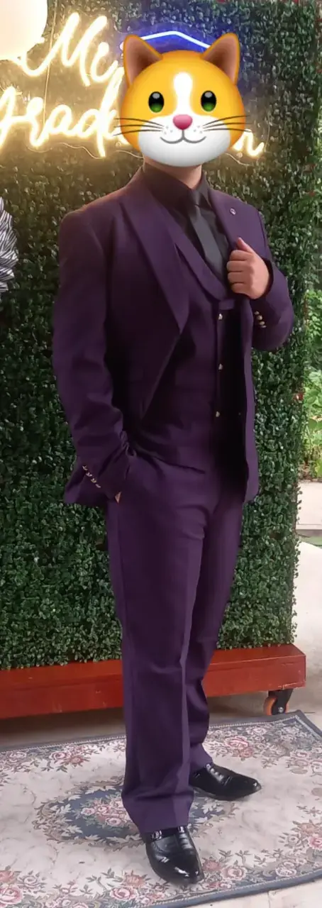 Traje formal de hombre color morado