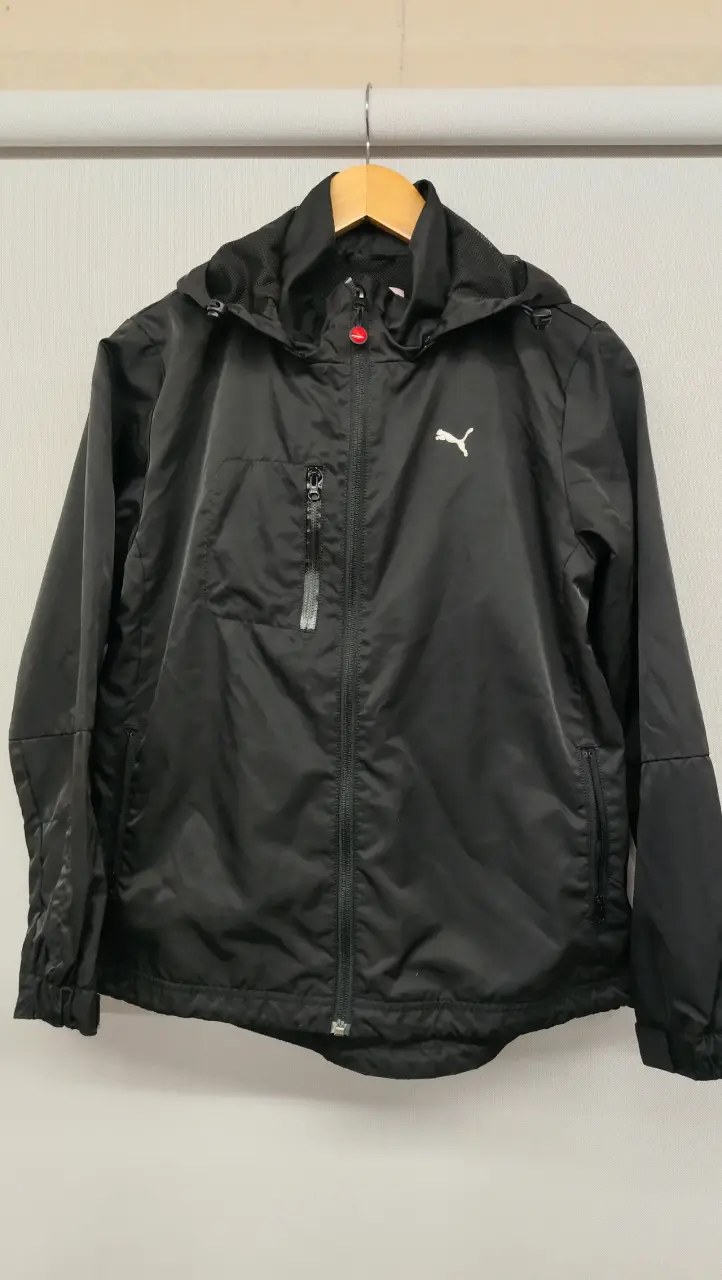 Chaqueta cortaviento negra Puma con capucha - 1