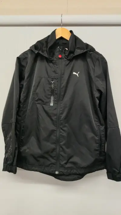 Chaqueta cortaviento negra Puma con capucha - miniatura 1