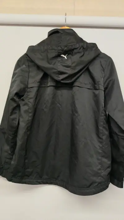 Chaqueta cortaviento negra Puma con capucha - miniatura 2