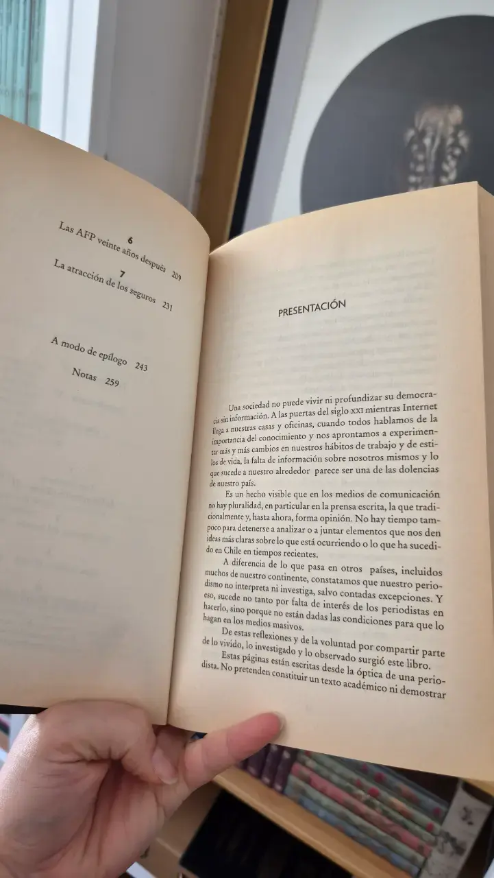 Libro 'El Saqueo de los Grupos Económicos al Estado Chileno' - 3