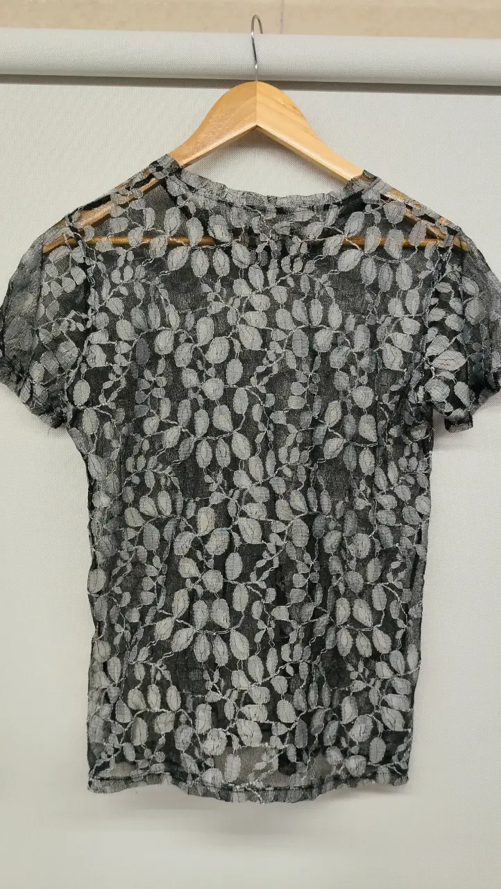 Polera de encaje negra Toy Boy - 2