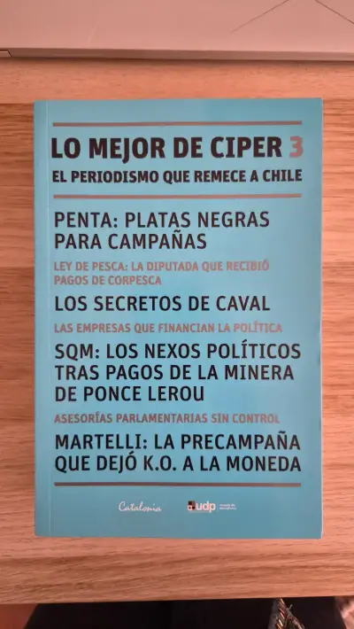 Libro 'Lo Mejor de CIPER 3' sobre periodismo chileno - miniatura 1