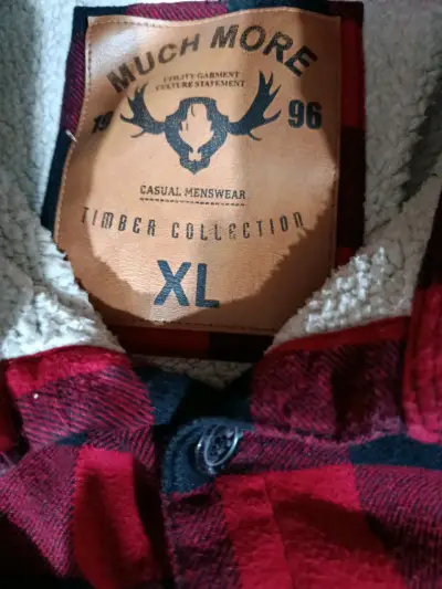 Chaqueta de franela a cuadros roja y negra XL - miniatura 2