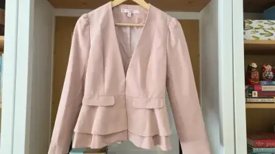 Blazer rosa elegante para mujer - miniatura 2