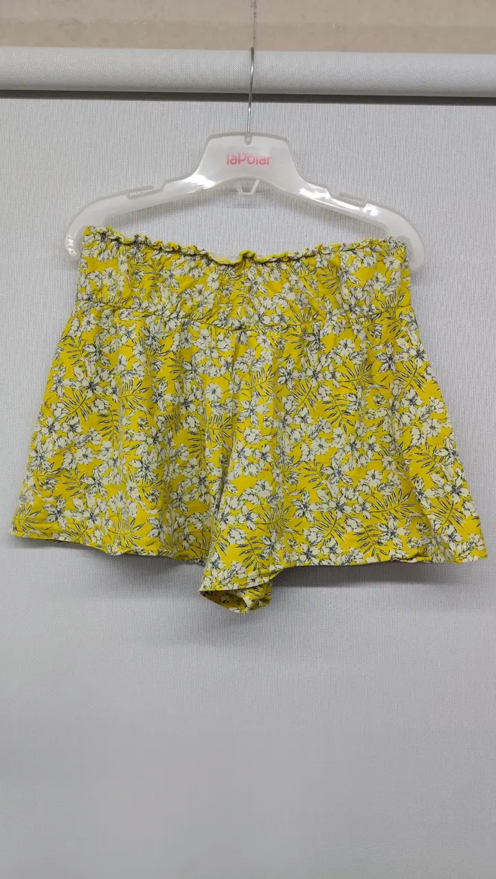 Short amarillo con estampado floral - 2