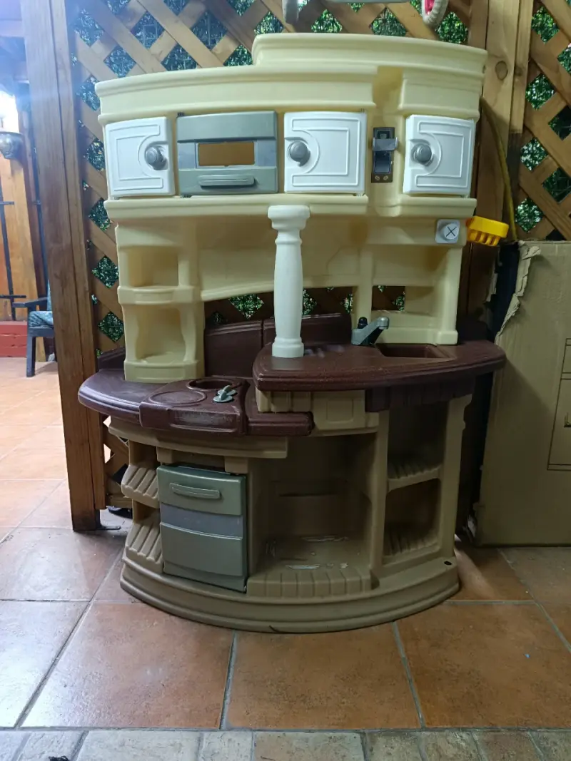 Cocina de juguete infantil con accesorios