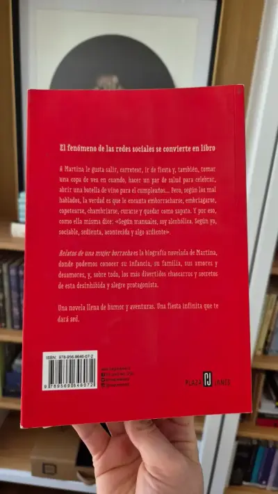 Libro 'Relatos de una mujer borracha' de Martina Cañas - miniatura 2