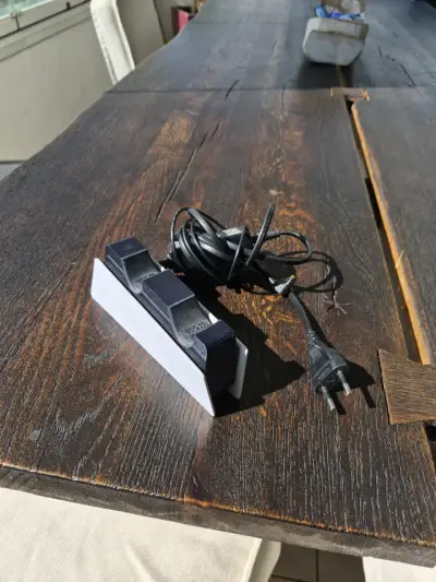 Cargador Dual para Controles PS5 Sony - miniatura 1