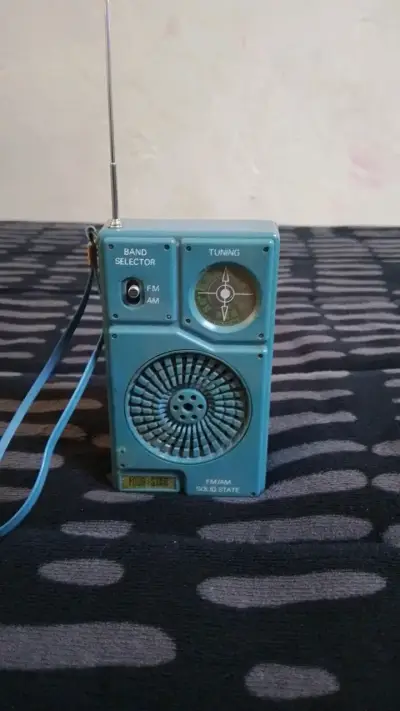 Radio portátil vintage FM/AM azul - miniatura 1