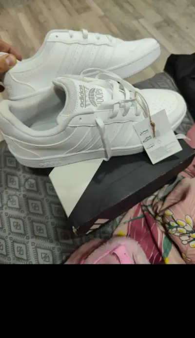 Zapatillas blancas Adidas Hoops para hombre - miniatura 3
