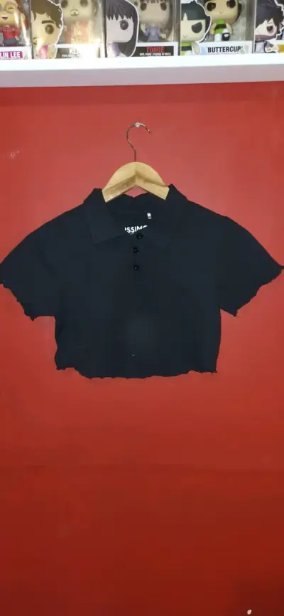 Polera Negra Crop Top Issimo by Corona - miniatura 1
