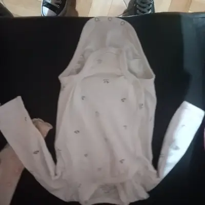 Ropa de bebé unisex abrigadora y cómoda - miniatura 3