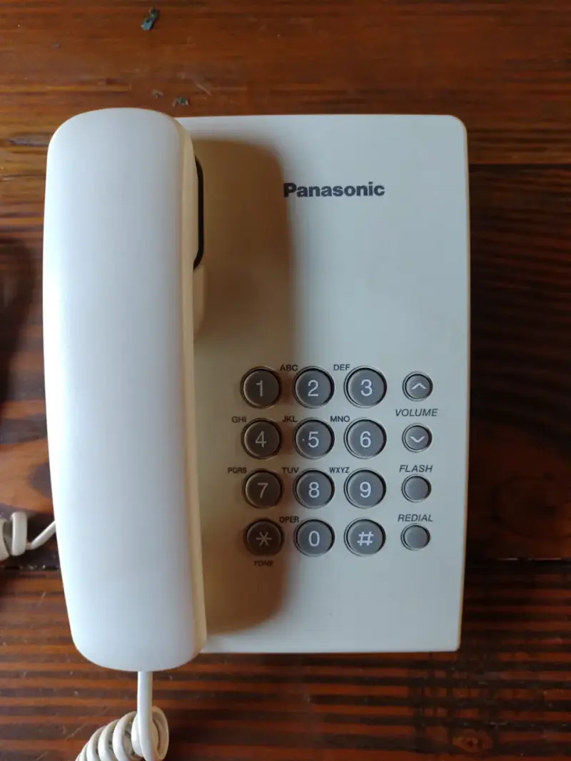 Teléfono fijo Panasonic blanco con cable - 2