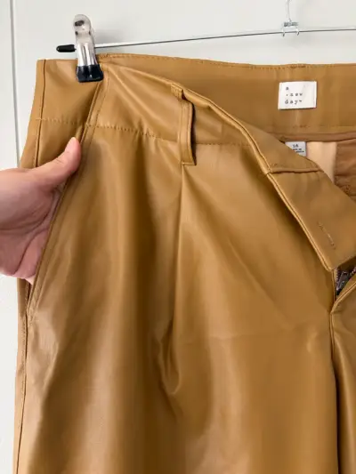 Pantalo ecocuero camel A New Day - miniatura 2