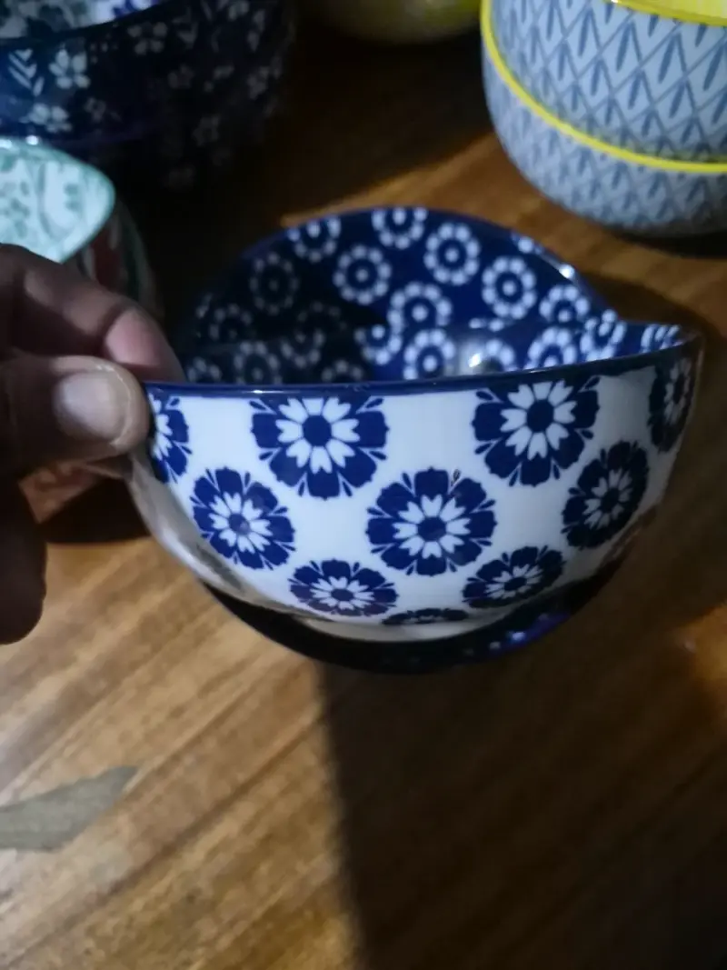 Cuencos de cerámica con diseños florales - 3