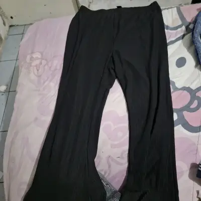 Pantalones negros Shein talla XL - miniatura 1