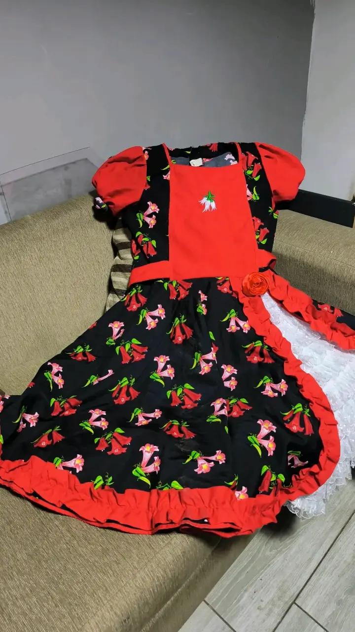 Vestido de cueca tradicional chileno para niña - 1
