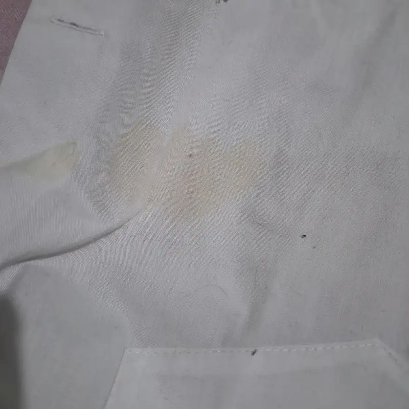 Delantal blanco de laboratorio Mr Henry con manchas - 3