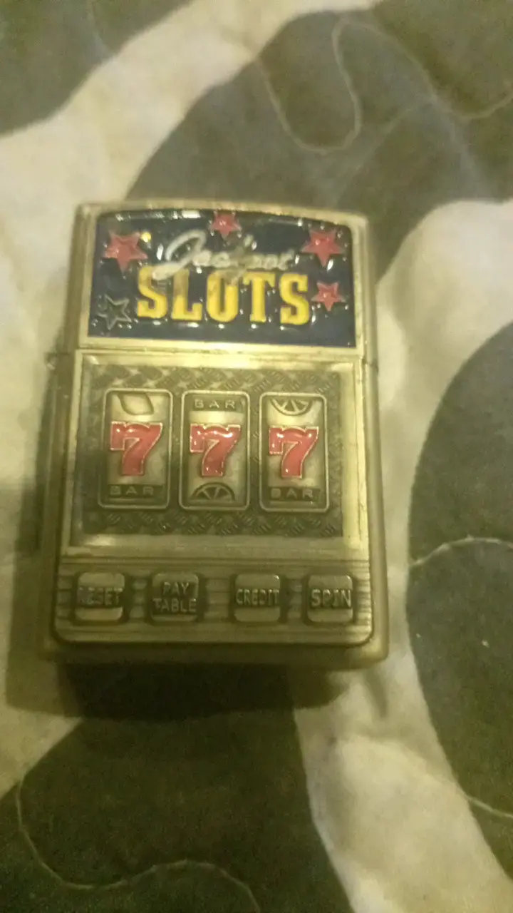 Encendedor tipo tragamonedas vintage Kanji - 1