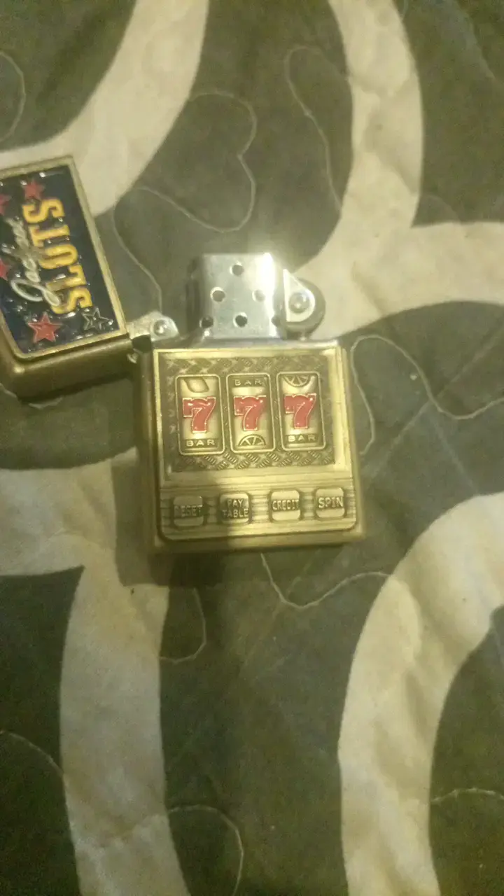Encendedor tipo tragamonedas vintage Kanji - 2
