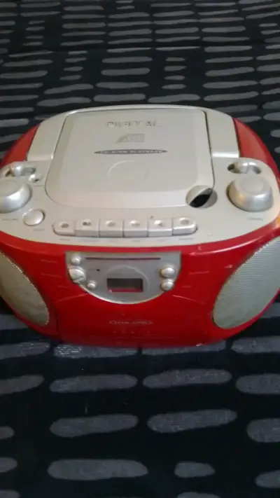 Radio portátil Hikato con CD y cassette - miniatura 2
